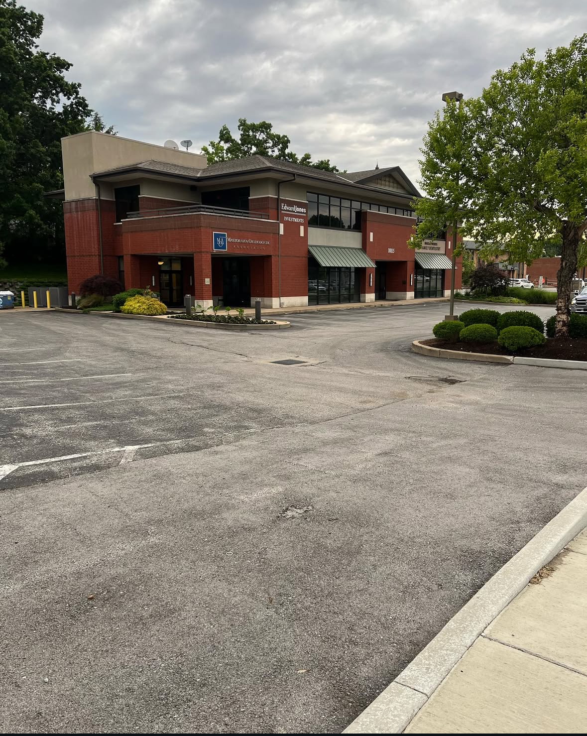 Edward Jones parking lot before sealcoating
